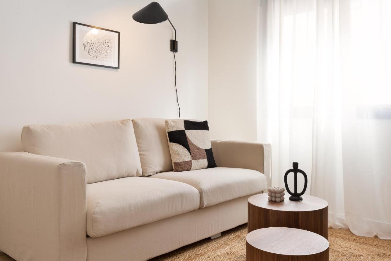 Urban Chill Apartments By Olala Homes L'Hospitalet de Llobregat Exteriör bild